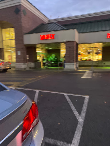 Grocery Store «Giant Food Stores», reviews and photos, 136 Kline Vlg, Harrisburg, PA 17104, USA