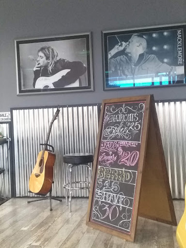 Barber Shop «Morris Barbershop», reviews and photos, 10630 N 59th Ave #108, Glendale, AZ 85304, USA