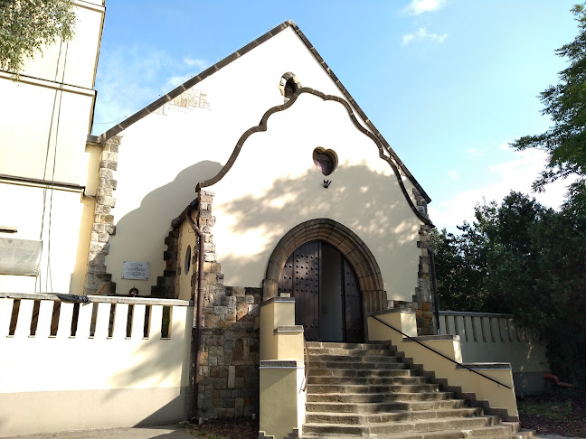 Budapesti Mindenkor Segítő Szűz Mária templom - Templom