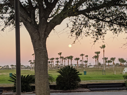 Country Club «Galveston Country Club», reviews and photos, 14228 Stewart Rd, Galveston, TX 77554, USA