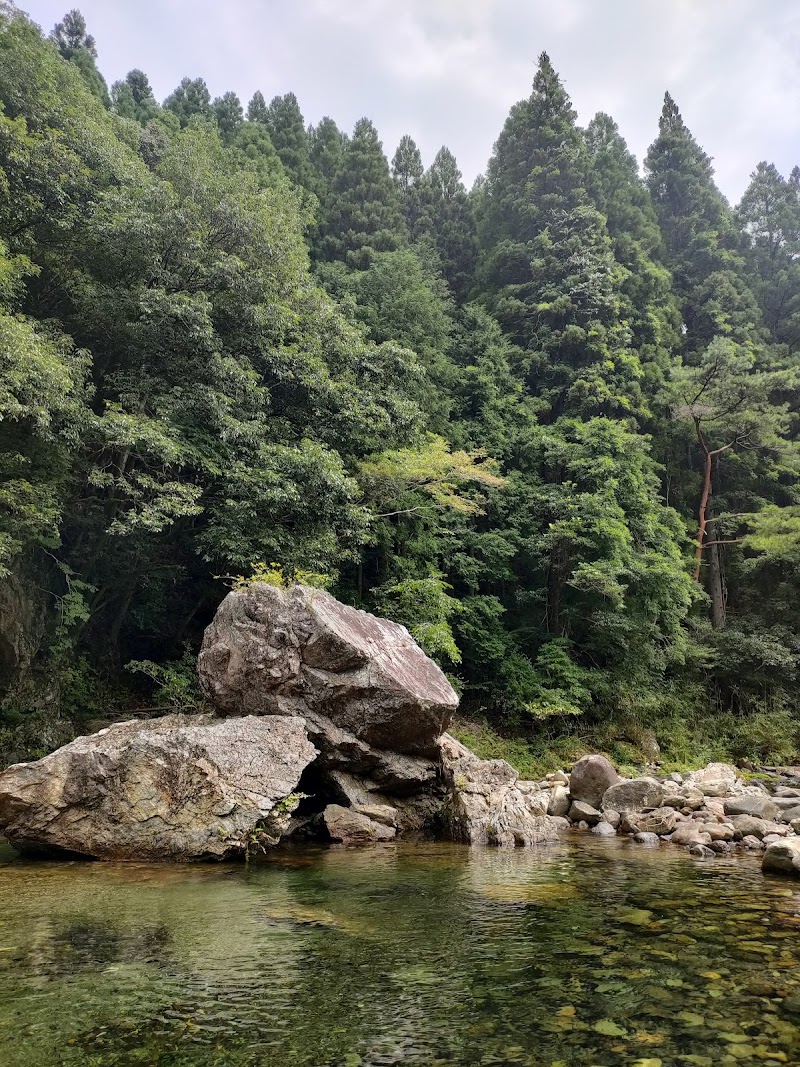 久部夫婦岩