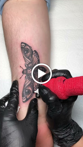 Explore knee cap tattoo ideas for men, creative tattoo ideas in Garden Grove, available at Anna Hang Tattoo