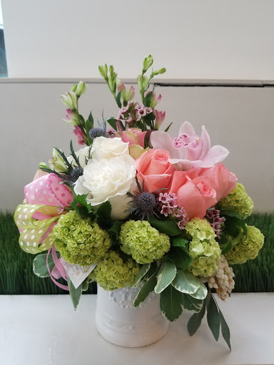 Florist «Event Connoisseur Flowers & Gifts», reviews and photos, 39 New London Turnpike #116, Glastonbury, CT 06033, USA