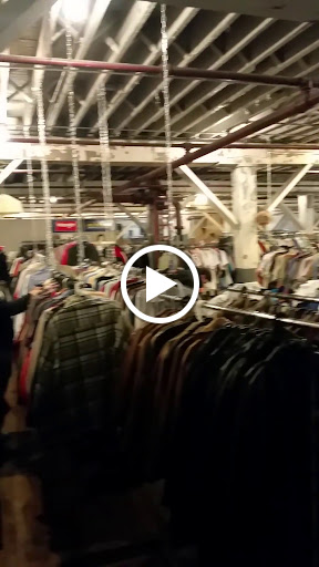 Wholesaler «Pixel 19 Vintage Clothing LLC», reviews and photos, 211 Klotter Ave, Cincinnati, OH 45219, USA