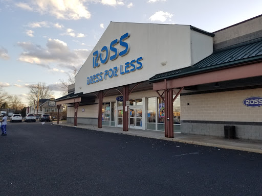 Clothing Store «Ross Dress for Less», reviews and photos, 20 N West End Blvd, Quakertown, PA 18951, USA