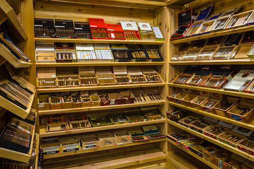 Tobacco Shop «Midwest Tobacco», reviews and photos, 2400 County Rd E, New Brighton, MN 55112, USA