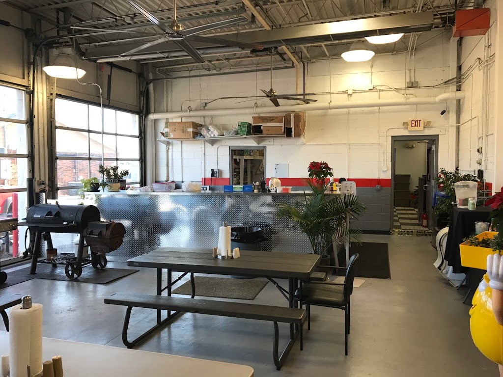 3 BAY BBQ & BAKERY 63017