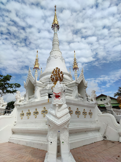 วัดพระธาตุจอมมอญ Wat Phra That Chom Mon