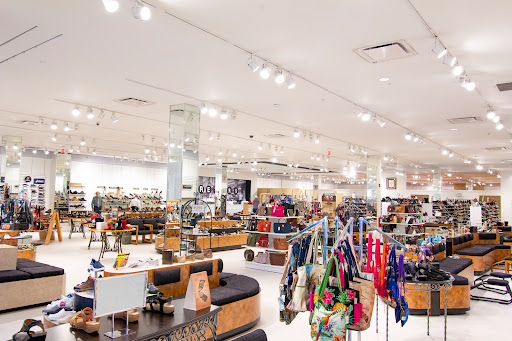 Shoe Store «Reyers Shoe Store», reviews and photos, 40 S Water Ave, Sharon, PA 16146, USA