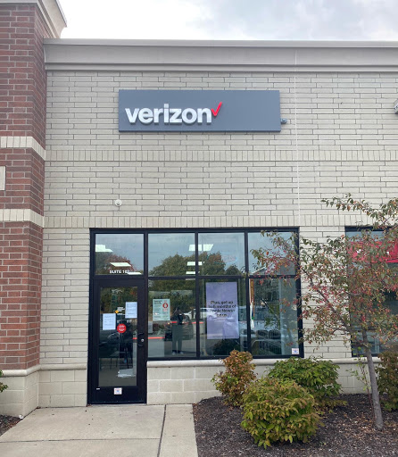 Cell Phone Store «GoWireless Verizon Authorized Retailer», reviews and photos, 120 S Zeeb Rd #102, Ann Arbor, MI 48103, USA