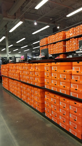 Sporting Goods Store «Nike Factory Store», reviews and photos, 6800 N 95th Ave #590, Glendale, AZ 85301, USA