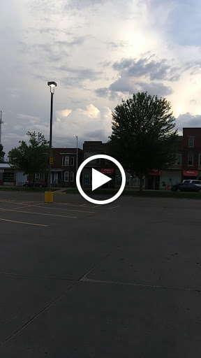 Wine Store «Hy-Vee Wine & Spirits», reviews and photos, 510 E 6th St, Muscatine, IA 52761, USA