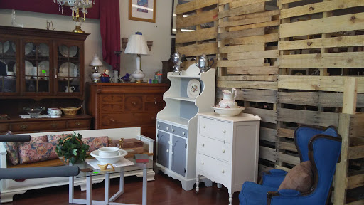 Thrift Store «Taste and See Thrift/Antiques», reviews and photos, 720 NY-25A, Rocky Point, NY 11778, USA