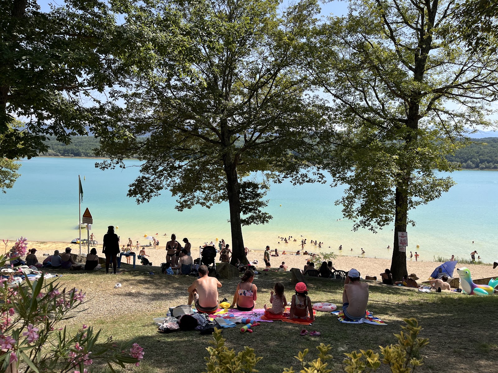 Plage de Leran Montbel'in fotoğrafı imkanlar alanı