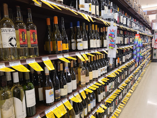 Grocery Store «Safeway», reviews and photos, 106 W. Manson Rd, Chelan, WA 98816, USA