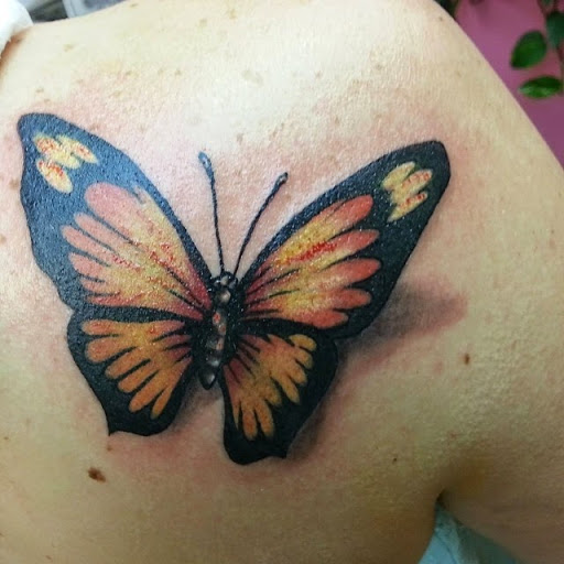 Tattoo Shop «Crazy Lady Ink», reviews and photos, 205 Lewis St S, Shakopee, MN 55379, USA