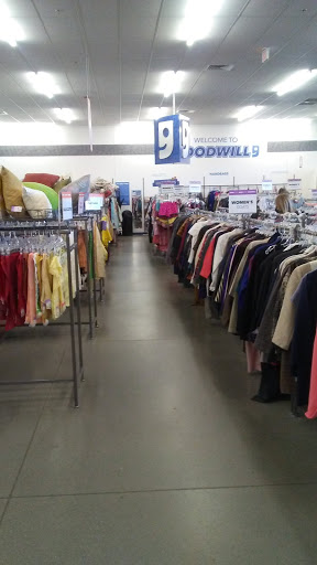 Thrift Store «Yuma Frontage Goodwill Retail Store & Donation Center», reviews and photos