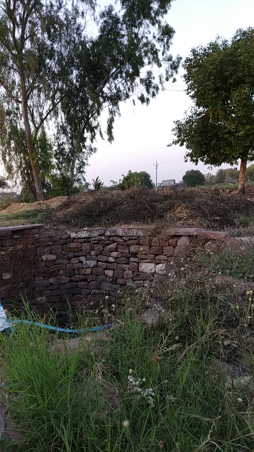 खजुरियां कुआँ