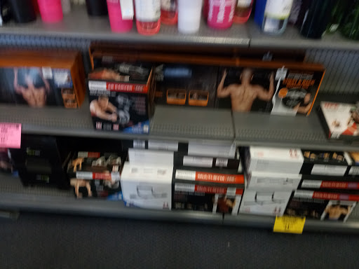 Sporting Goods Store «Big 5 Sporting Goods - Wilshire», reviews and photos, 6601 Wilshire Blvd, Los Angeles, CA 90048, USA