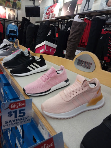 Shoe Store «WSS», reviews and photos, 11820 Firestone Blvd, Norwalk, CA 90650, USA