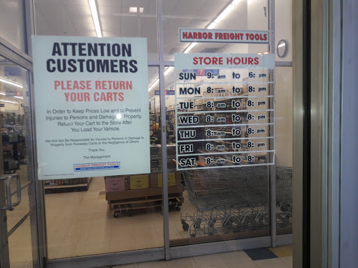 Hardware Store «Harbor Freight Tools», reviews and photos, 6272 Pearl Rd, Parma Heights, OH 44130, USA