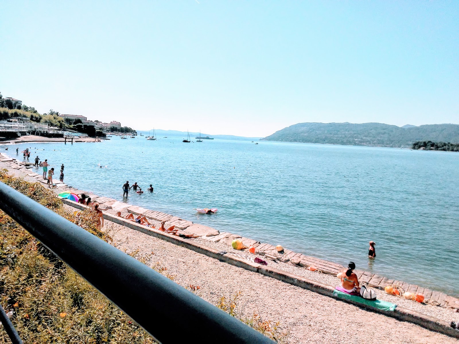 Spiaggia di Suna'in fotoğrafı plaj tatil beldesi alanı