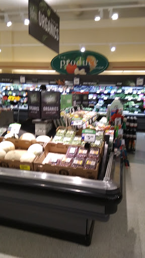 Grocery Store «Super Stop & Shop», reviews and photos, 1095 Kennedy Rd #619, Windsor, CT 06095, USA