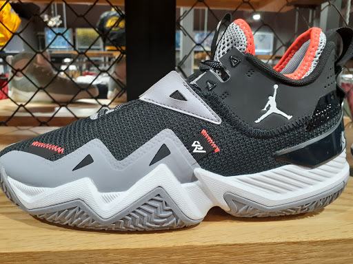 Shoe Store «Shiekh Shoes», reviews and photos, 7215 Stockton Blvd, Sacramento, CA 95823, USA