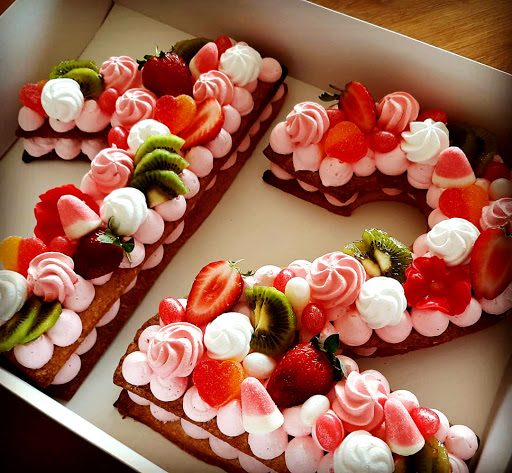 אירית עוגות עוגיות מעוצבות Irit's Custom Cakes