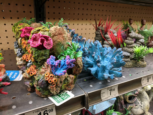 Pet Supply Store «Petco Animal Supplies», reviews and photos, 6557 N Riverside Dr, Fresno, CA 93722, USA