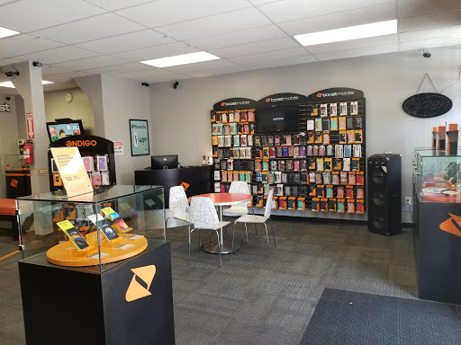 Cell Phone Store «GRECKO CONNEXION (BOOST MOBILE STORE)», reviews and photos, 3757 E 1st St, Los Angeles, CA 90063, USA