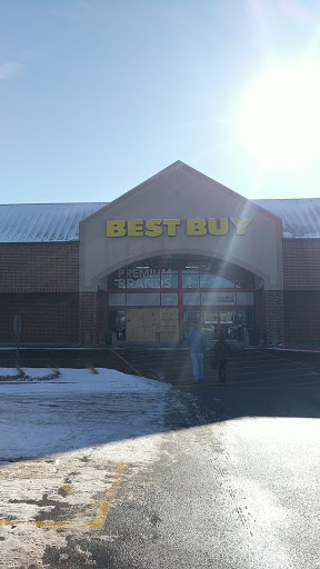 Electronics Store «Best Buy», reviews and photos, 350 W Army Trail Rd, Bloomingdale, IL 60108, USA