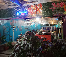 The Globe Cafe photo