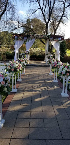 Florist «Bundle Of Roses», reviews and photos, 763 Elden St, Herndon, VA 20170, USA