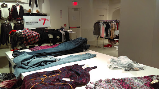 Clothing Store «Forever 21», reviews and photos, 459 Washington St, Boston, MA 02108, USA