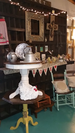 Antique Store «Pioneer General Store Antique Market», reviews and photos, 8244 Thornton Ave, Leeds, AL 35094, USA
