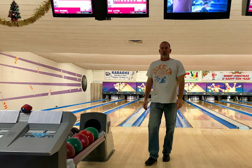 Bowling Alley «Bowlway Lanes», reviews and photos, 810 Villa St, Elgin, IL 60120, USA