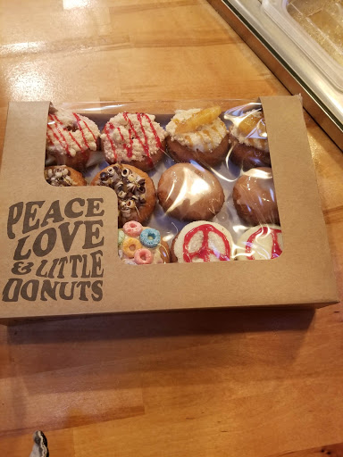 Donut Shop «Peace, Love and Little Donuts», reviews and photos, 4745 William Penn Hwy, Monroeville, PA 15146, USA