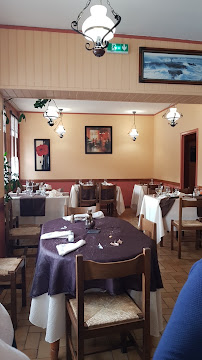 Atmosphère du Restaurant français Le Relais de Cadeuil à Sainte-Gemme - n°2