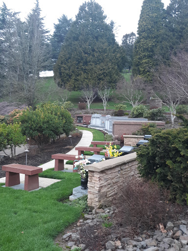 Memorial Park «Sunset Hills Memorial Park», reviews and photos, 6801 SW Sunset Hwy, Portland, OR 97225, USA