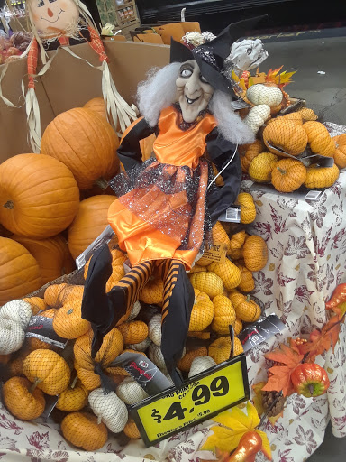 Grocery Store «Grocery Outlet Bargain Market», reviews and photos, 2801 Zinfandel Dr, Rancho Cordova, CA 95670, USA