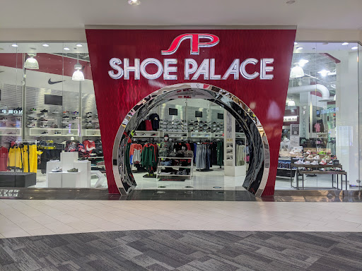 Shoe Store «Shoe Palace», reviews and photos, 2901 S Capital of Texas Hwy, Austin, TX 78746, USA