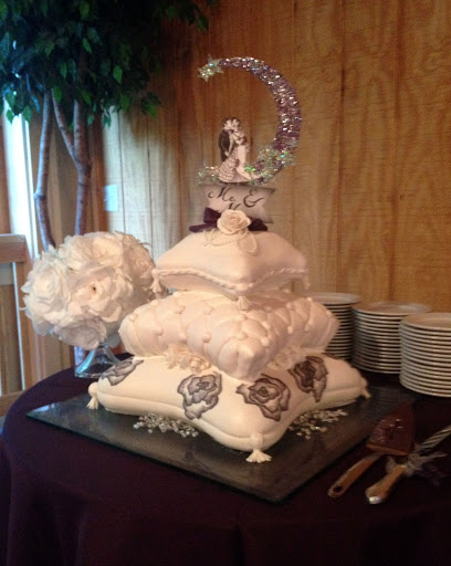 Market «Kickshaws Downtown Market», reviews and photos, 101 William St, Fredericksburg, VA 22401, USA