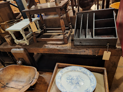 Antique Store «Madison Markets ~ Antiques & Interiors», reviews and photos, 144 Academy St, Madison, GA 30650, USA