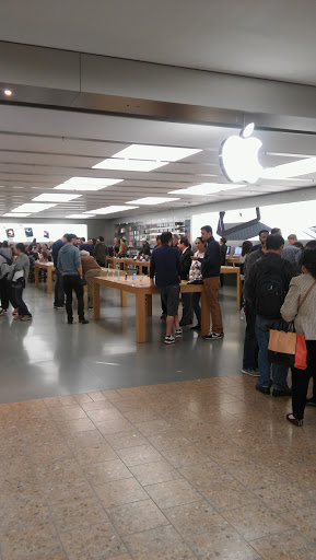 Computer Store «Apple Westfarms», reviews and photos, 500 W Farms Mall, Farmington, CT 06032, USA