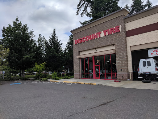 Discount Tire Store, 17977 NE 76th St, Redmond, WA 98052, USA, 