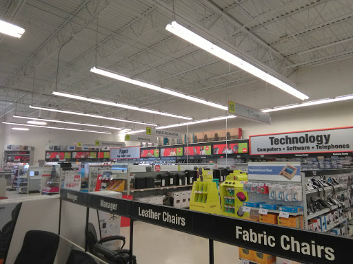 Office Supply Store «Staples», reviews and photos, 280 Brown Rd, Auburn Hills, MI 48326, USA