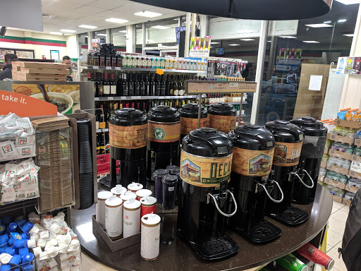 Convenience Store «7-Eleven», reviews and photos, 975 Rollins Rd, Burlingame, CA 94010, USA