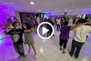Academia de Baile Calor Latino Escuela de Baile image