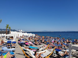 Porto Di Salerno'in fotoğrafı dağlarla çevrili